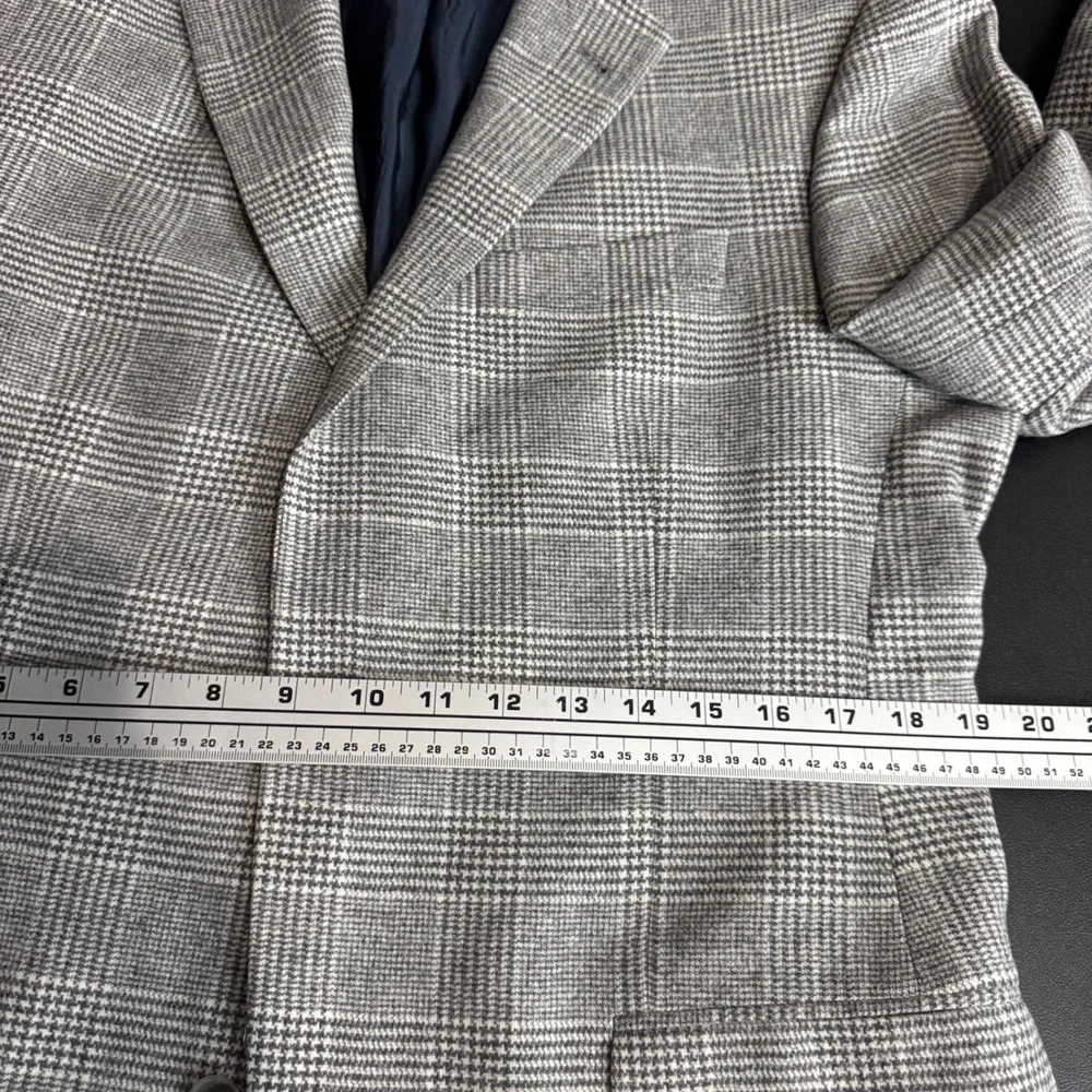 Facconable Mens Blazer Jacket Gray‎ Plaid Wool Silk Blend Size 40R FB1109